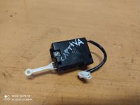 Chevrolet Captiva Opel Antara zadnji motorček za zaklep