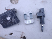 fiat panda 1.1 2005 4x4 motorni računalnik ecu body bsm set kit ključ