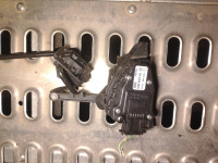 renault clio 2 2004 1.2 16v pedalo za gas pedalka za plin