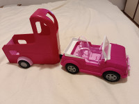 Avto s prikolico za konjičke