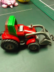 Igrača traktor