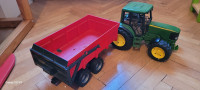 John Deete traktor Bruder