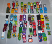 Večji, manjši avtomobilčki, helikopter Mattel, Majorette, Hot Wheels..