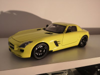 Kovinski model Mercedes benz SLS AMG 1:18 Minichamps