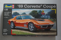 Maketa avtomobil '69 Corvette Coupe 1/25 1:25