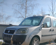 fiat doblo 2009 1.9 deli po delih rezervni deli dvižna vrata