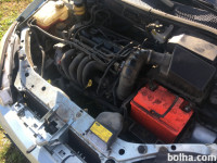 Ford focus 1.6 16 v deli