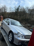 Mercedes benz c razred c class w203 220cdi po delih
