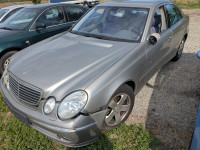 Mercedes E 270 W211 po delih