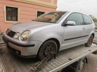Volkswagen polo 2005 1.2 40kw motor AWY po delih