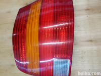 Volkswagen Golf 4 Zadnja Desna Luč