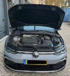 VW GOLF 8 plinski amortizer pokrova motorja