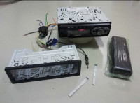 Pioneer avtoradio z zvočniki