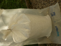 Perlit - pripomoček pri vrtnarjenju