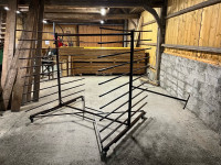 Stojalo za lakiranje