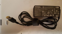 lenovo originalni polnilec 45W