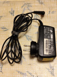 Polnilec adapter 19V - 2,15A