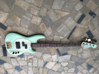 Fender precision bass lyte deluxe made in Japan (1985), modificiran