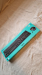 Brezzicna tipkovnica in miška logitech mk270