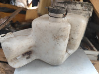 posoda tekočine za pranje stekla Renault 5