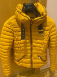 Zenska rumena bunda Zara velikosti M (38-40)