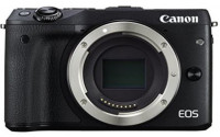 Canon M3 z veliko objektivi in adapterji