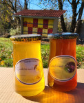 Med cvetlični in gozdni primeren za darilo