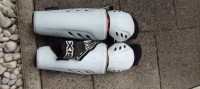 661 knee guards comp (L)