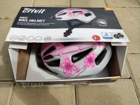 Otroška čelada velikost XS za kolesarjenje, skiro, rolere...