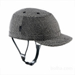 Trend kolesarska čelada Yakkay z dvema pokrivaloma