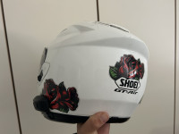 Ženska motoristična čelada Shoei S