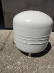Raztezna posoda 80l