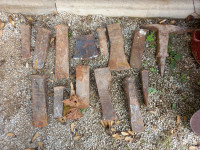 stari cepini za cepljenje in nakovalo