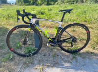 Cestno kolo Scott foil RC
