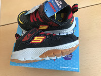 nerabljene otroške superge SKECHERS št: 22 (EUR)