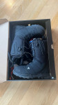 Skoraj NOVI buci za snowboard Burton št. 38