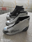 Tekaški čevlji za tek na smučeh Alpina, št. 42 in 39