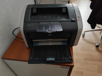 HP laserjet 1015 laserski črnobeli tiskalnik