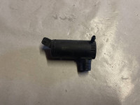 93BB17K624AA - ČRPALKA ZA PRANJE STEKLA FORD FOCUS