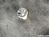 Alfa Romeo 147 bencinska pumpa črpalka