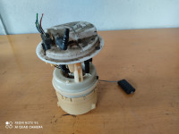 Peugeot 206 bencinska črpalka pumpa