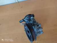 Toyota Corolla Verso servo črpalka pumpa 2.2