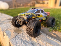 Avto na daljica : RC modeli Dessert Truck 1:10 - kot nov - Prodam