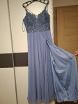elegantna dolga ženska obleka