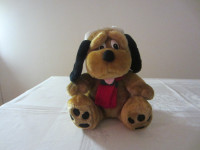 Nov kužek z božičkovo kapo