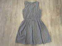 Benetton obleka vel.150