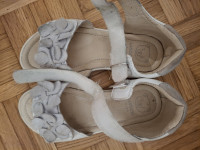 prodam lasocki sandale 30