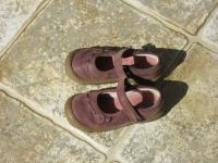 Usnjeni dekliški čevlji balerinke Clarks 27