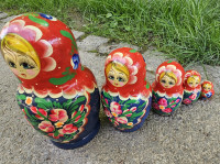 Babuška Stanje razvidno iz slik  Cena 10€