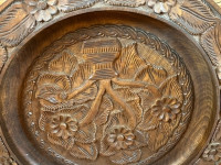 dekorativni lesen krožnik